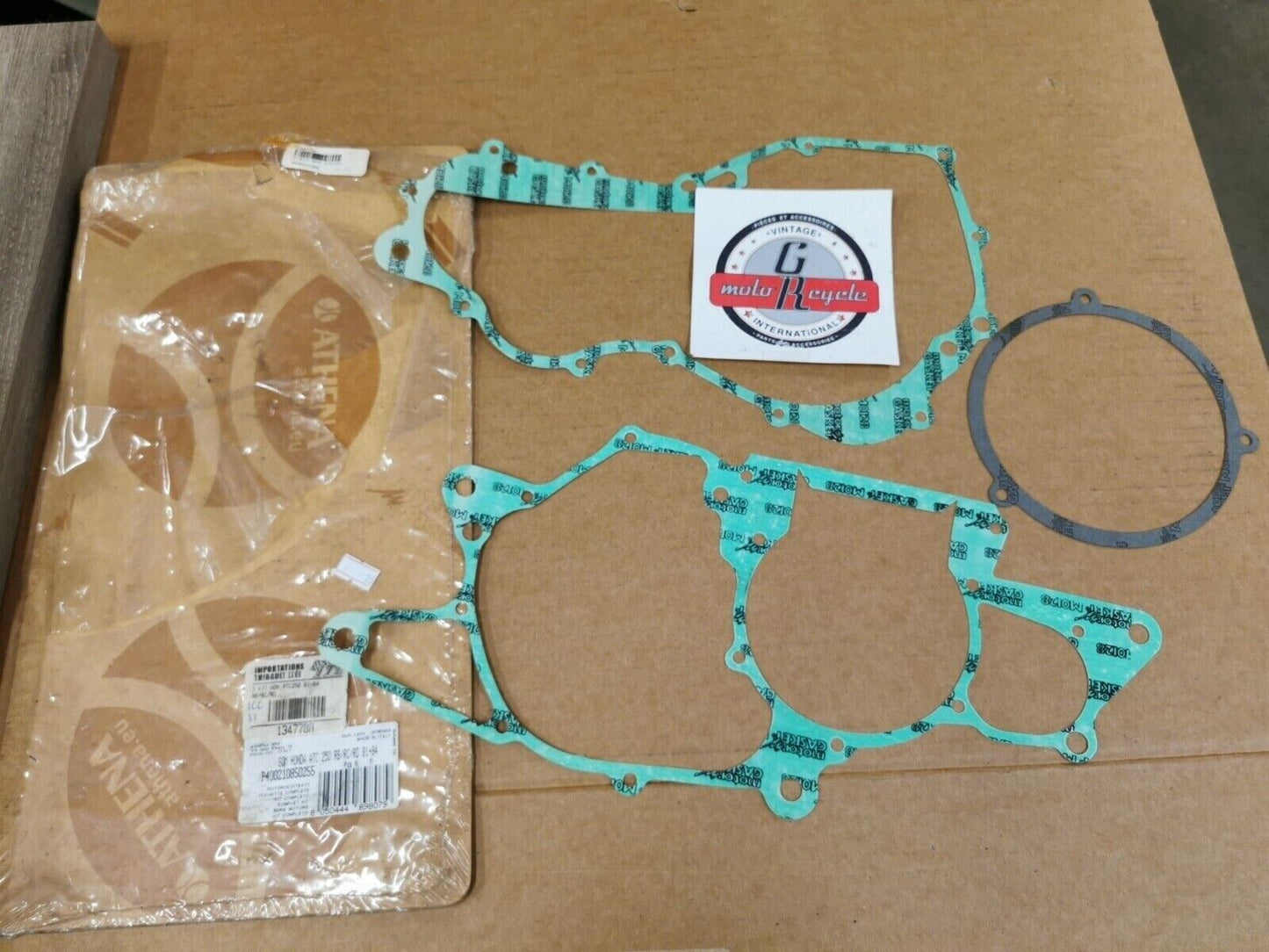 NOS ATHENA HONDA ATC250 RB RC RD  INCOMPLETE GASKET KIT SET P400210850255 J48