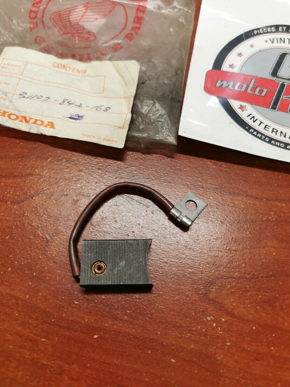 NOS Honda EG1500 ER1500 EC150 BRUSH 31107-842-168 H64