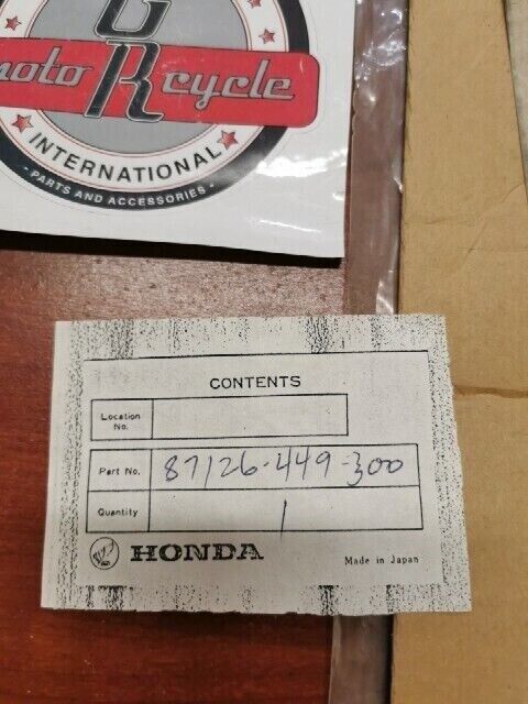 NOS Honda 1979 CX500C GL400C GL500C RIGHT SIDE COVER STRIPE 87126-449-300 H71