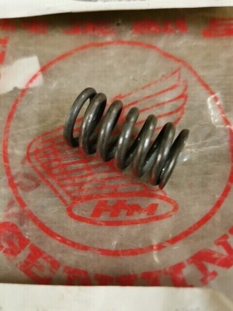 NOS HONDA CB72 CB77 CL77 1960 - 1964 SPRING CLUTCH 22401-275-810 H88