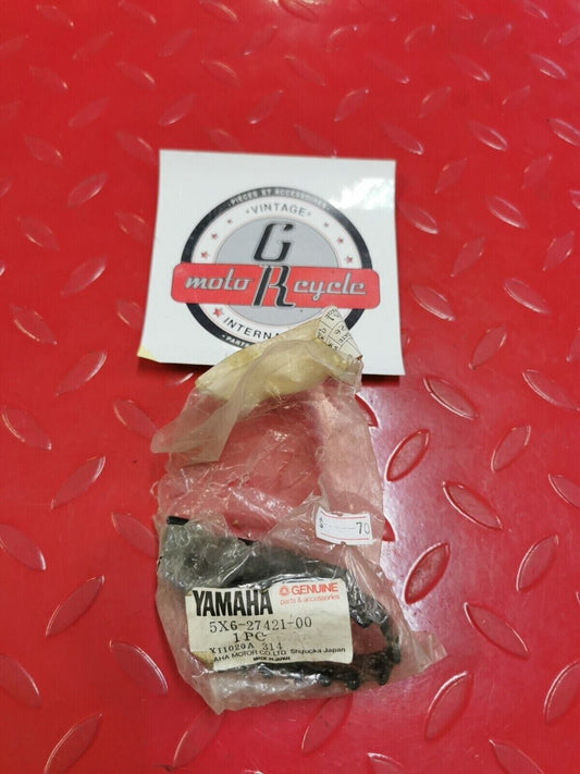 NOS Yamaha YZ125 YZ250 YZ490  FOOTREST 2 5X6-27421-00-00 Y26