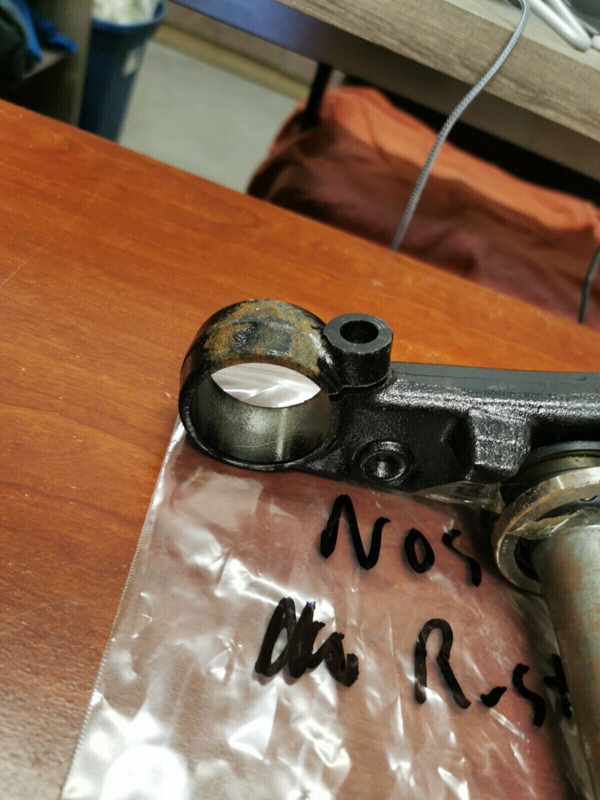 NOS Honda 1995 1996 CBR600F3 1996 CBR600SJR STEERING STEM SUB. 53219-MAL-G00 H64