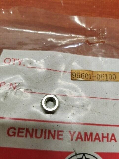 NOS Yamaha BR250 BW200 DT125 DT50 U NUT 95601-06100-00 SUB 95617-06100-00 Y129