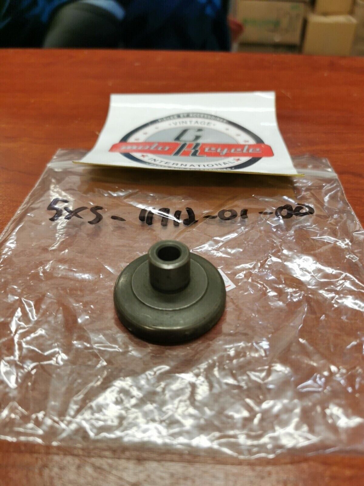 NOS Yamaha YZ80 YZ250 YZ125 WR250 GOVERNOR WEIGHT RETAINER 5X5-11912-01-00 Y93