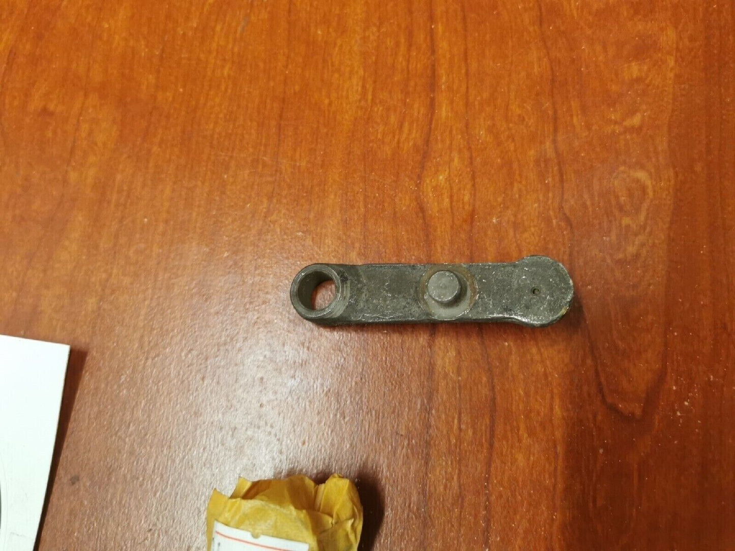 NOS Yamaha DT1 RT1 DT2 DT3 BRACKET 214-18128-00-00 Y69