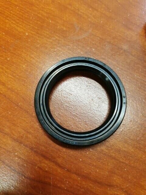 NOS HONDA TRX350 TRX450 TRX500 OIL SEAL 91255-HA0-681 H24