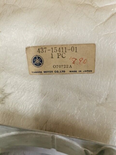 NOS YAMAHA DT100A 1974 DT175B 1975 DT100C COVER CRANKCASE L 437-15411-01-00 Y160