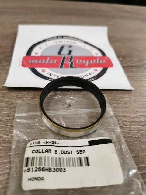 NOS HONDA TRX200SX FOURTRAX 1986 1987 Collar B Dust Seal  91266-HB3-003 H158