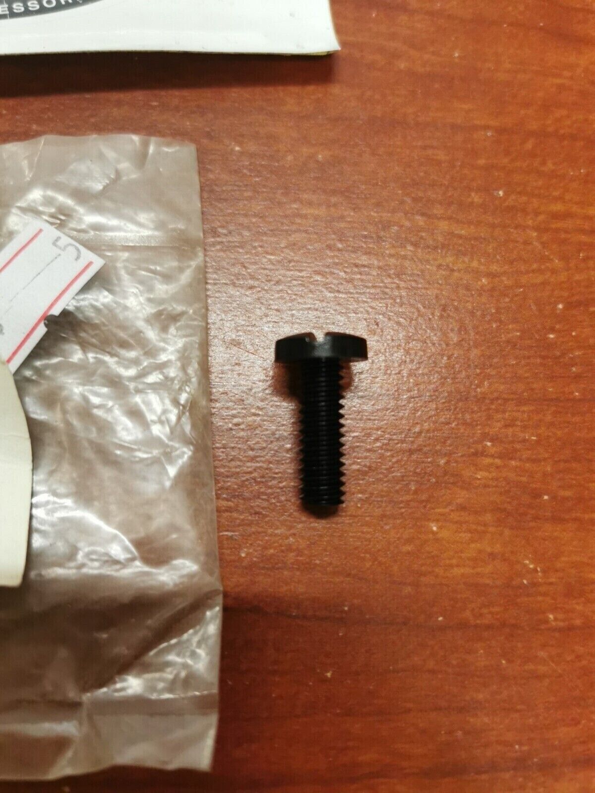 NOS Yamaha WINDSHIELD SCREW ABA-4X701-11-01 Y98
