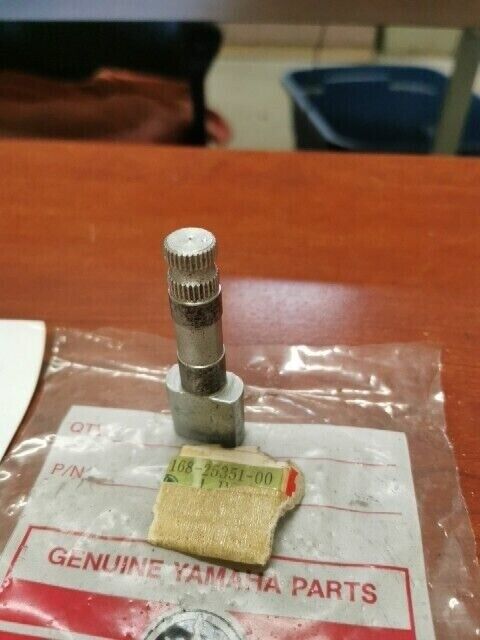 NOS Yamaha R3 TX650 XS1 XS2 YR1 YR2 CAMSHAFT 168-25351-00-00 Y167