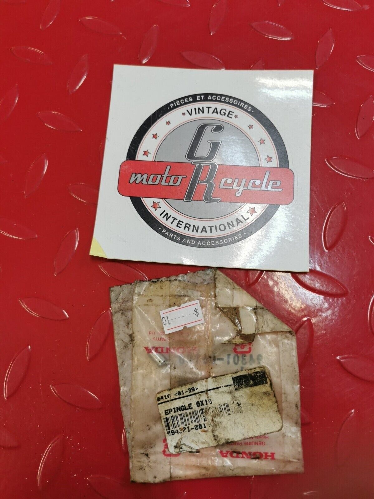 NOS Honda GL1800 NRX1800 GENUINE (6x10) DOWEL PIN 94301-06100 H10
