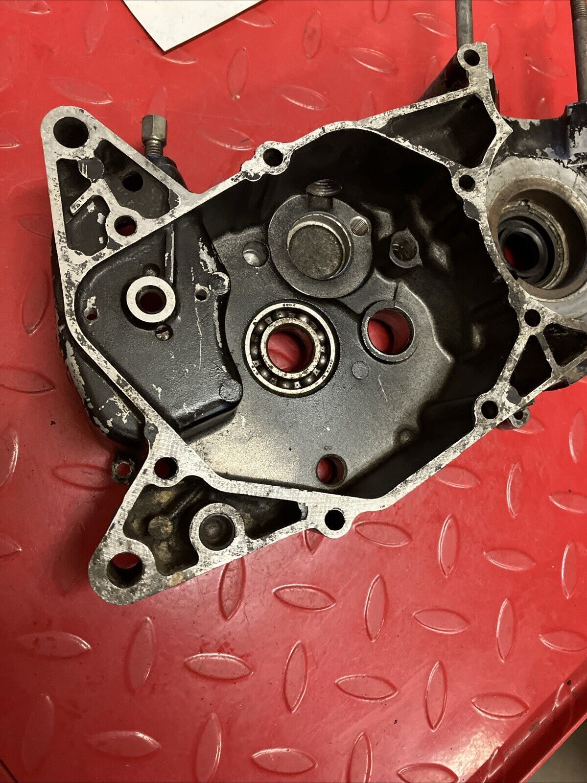 Kawasaki KS125 1974 1975 Left crankcase KD125 KE125 U3