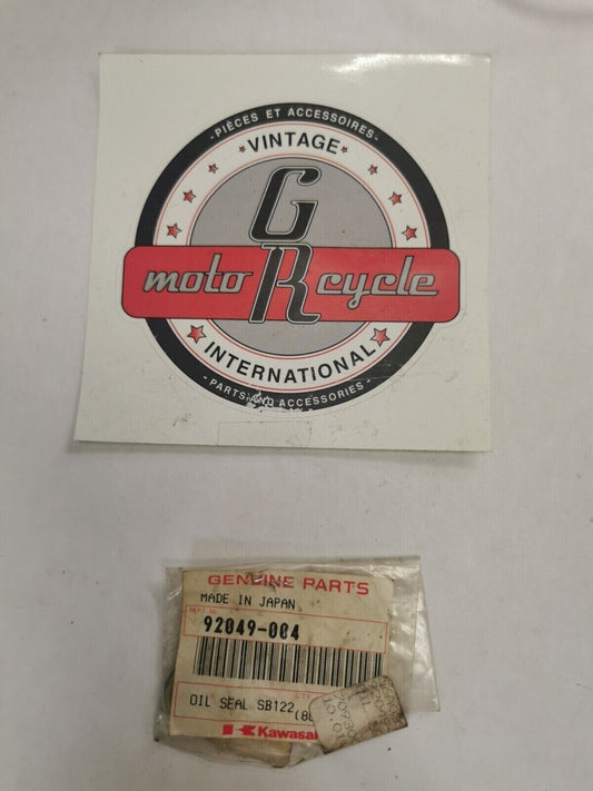 NEW NOS KAWASAKI OIL SEAL 92049-004  K32