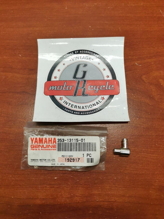 NOS Yamaha YZ80 YZ85 YZ125 YZ250 SUCTION PIPE CONNECTOR 353-13115-01-00 Y98