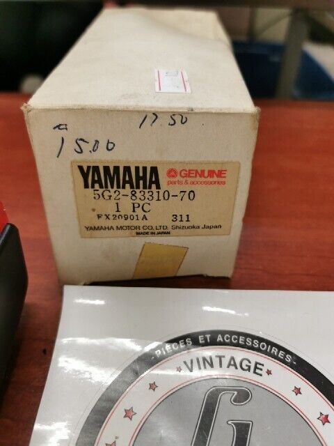 NOS Yamaha FJ1100 FJ600 XJ750R XZ550R FRONT FLASHER LIGHT 5G2-83310-70-00 Y115