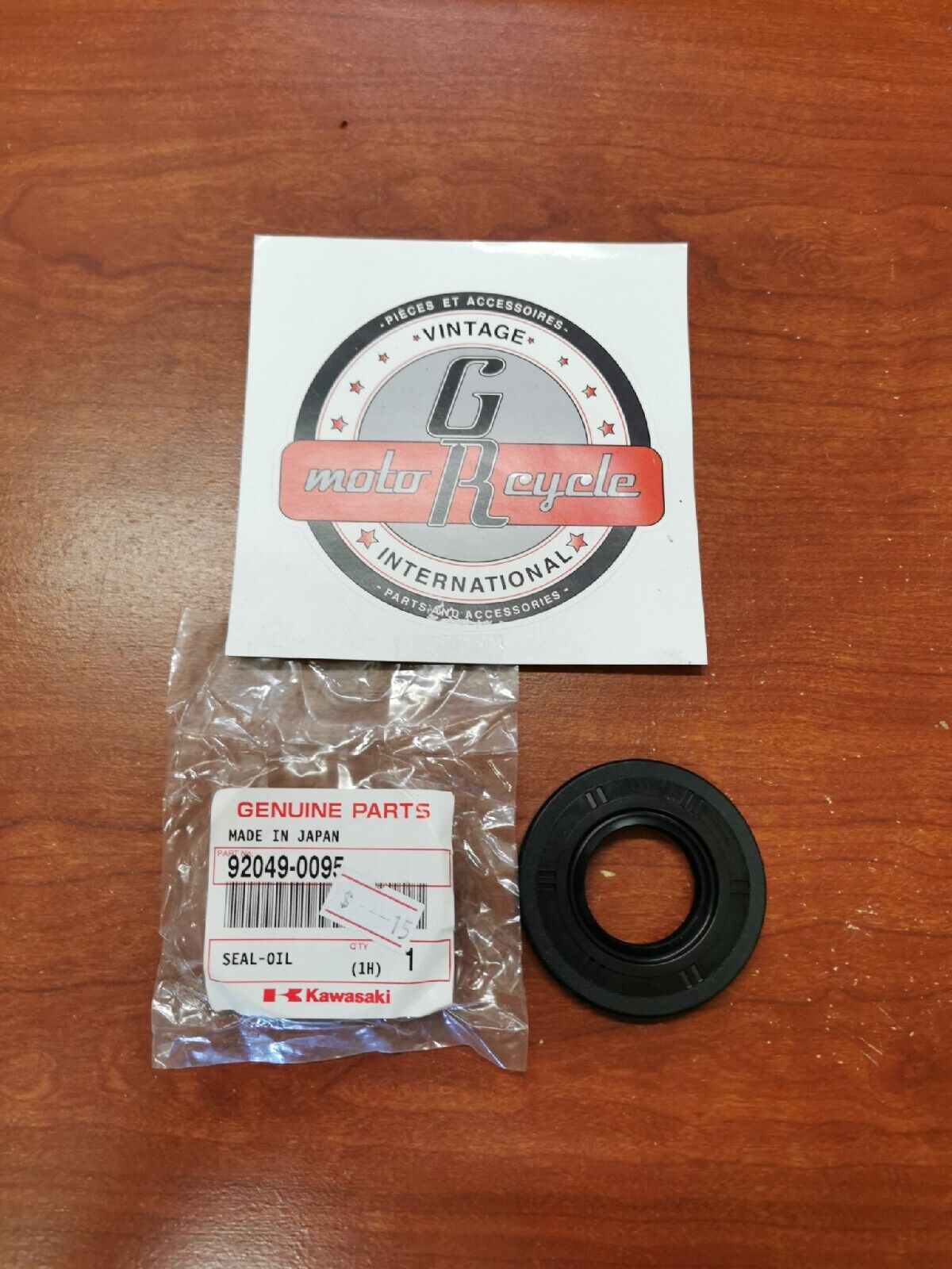 NOS Kawasaki KVF360 KRF750 OIL SEAL 92049-0095 K25