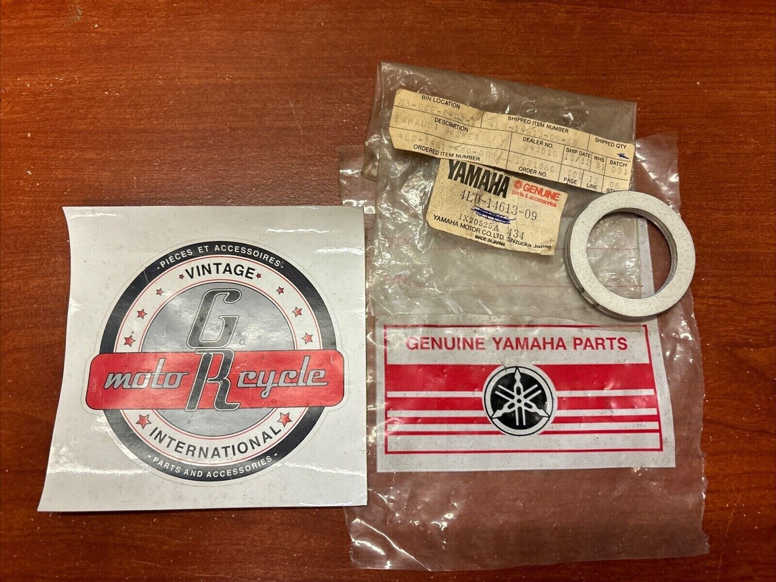 NOS Yamaha EXHAUST PIPE GASKET 4L0-14613-09-00 SUB 4AC-14613-00-00 Y180