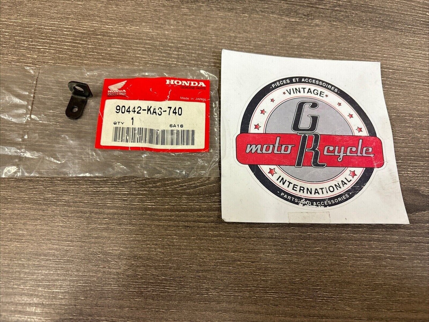 NOS Honda CR125R CR250R CR80R SPRING HANGER PLATE 90442-KA3-740 H124