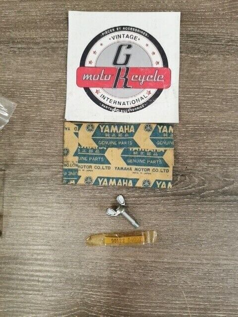 NOS YAMAHA RT180K 1998 RT180J 1997 BOLT WING 90122-06001-00 Y151