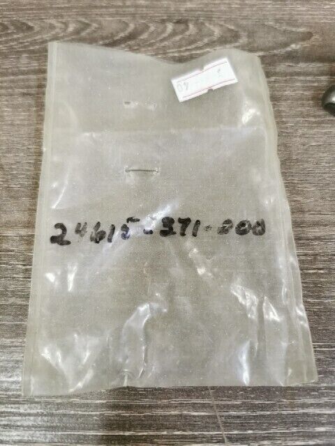 NOS HONDA GL1000 1975 - 1979 ARM B GEARSHIFT 24615-371-000 H76