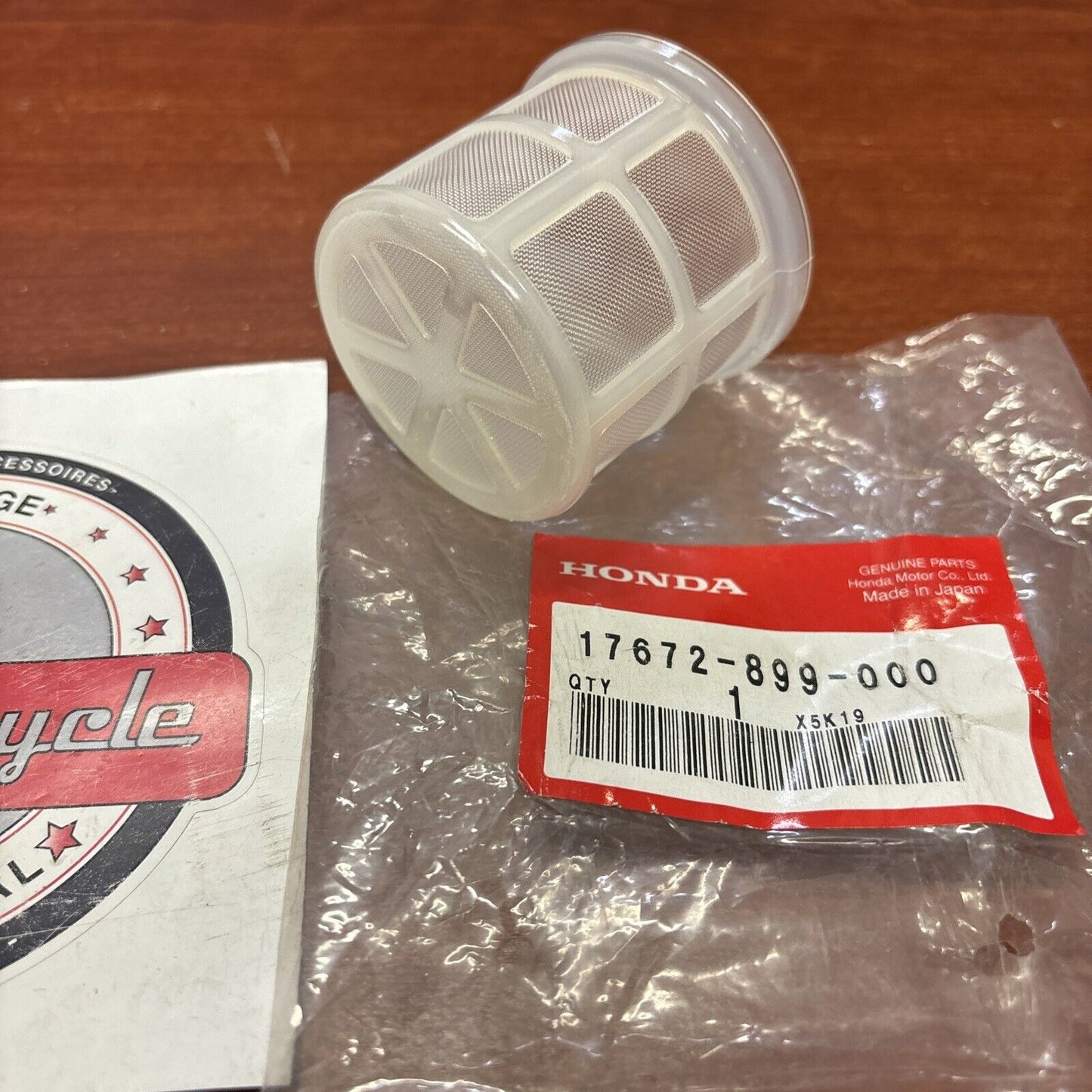 NOS Honda GX390 GX620 FUEL FILTER 17672-899-000 H164