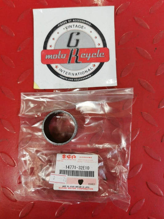 NOS SUZUKI EXHAUST CONNECTOR 14771-32E10 S11