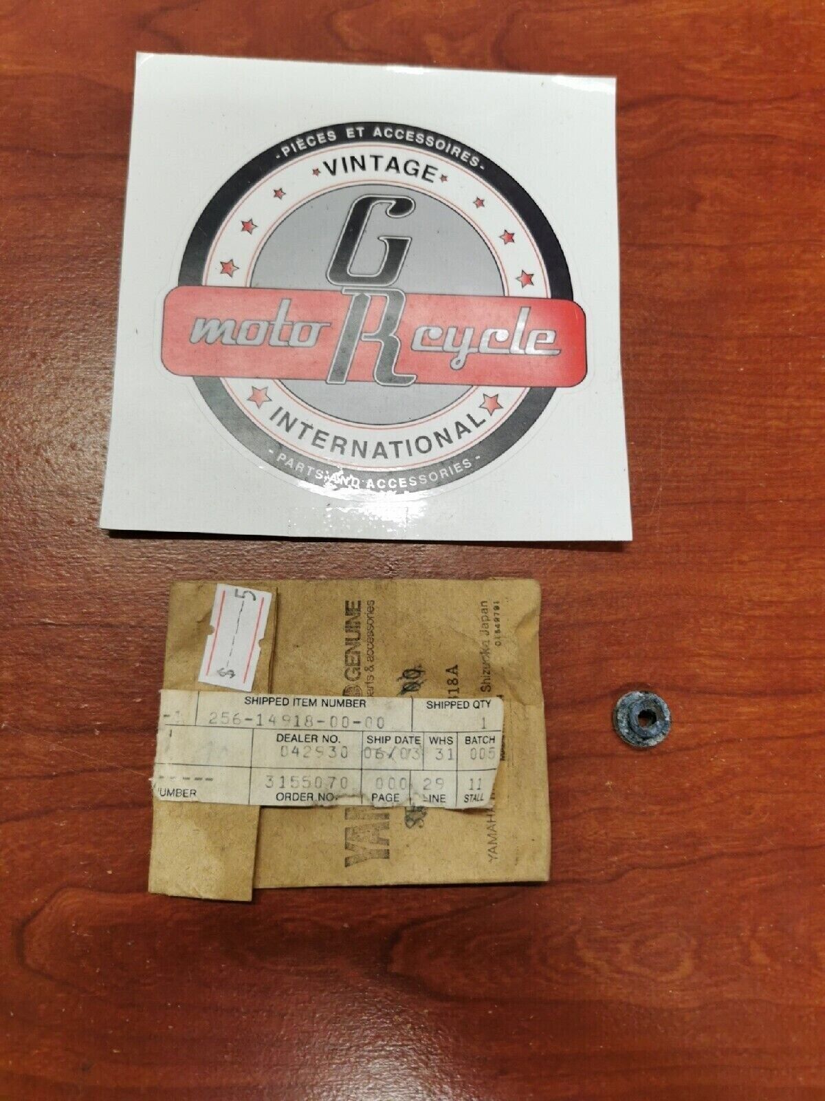 NOS Yamaha RING 256-14918-00-00 Y69