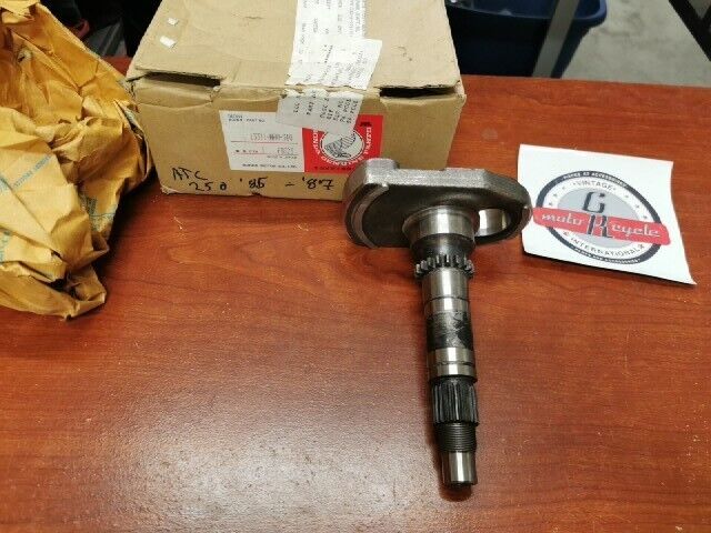 NOS Honda ATC250 TRX250 RIGHT CRANKSHAFT 13311-HA0-300 SUB 13311-HA0-310 H86