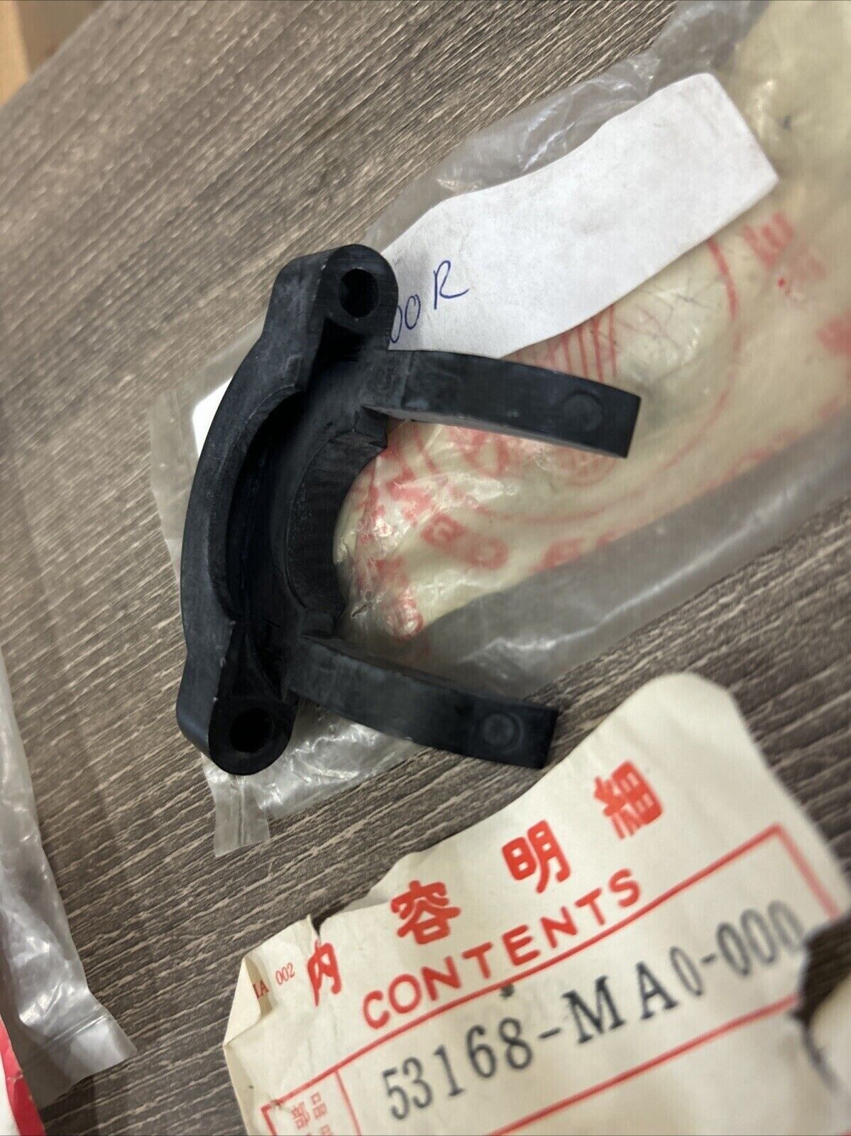NOS Honda UPPER & LOWER THROTTLE HOUSING 53167-MA0-000 & 53168-MA0-000 H120