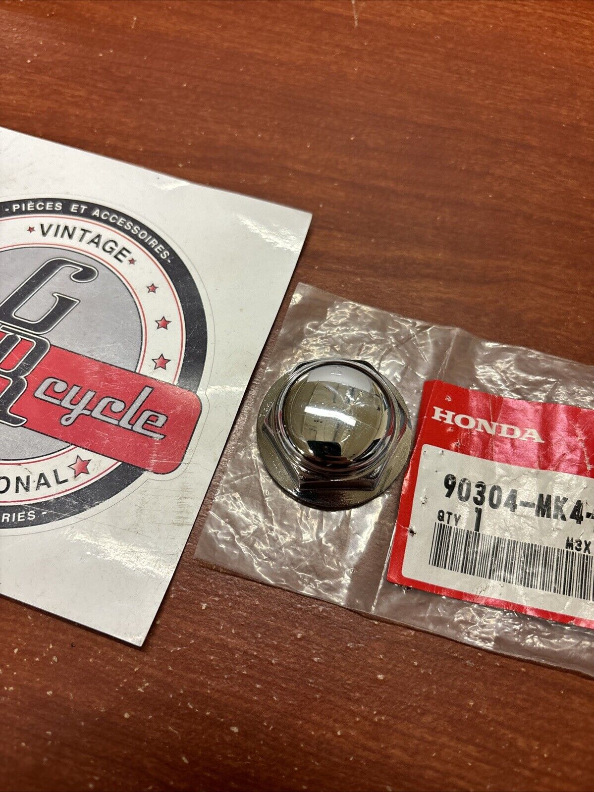 NOS Honda CB1100 A CB1300 STEERING STEM NUT 90304-MK4-000 H170
