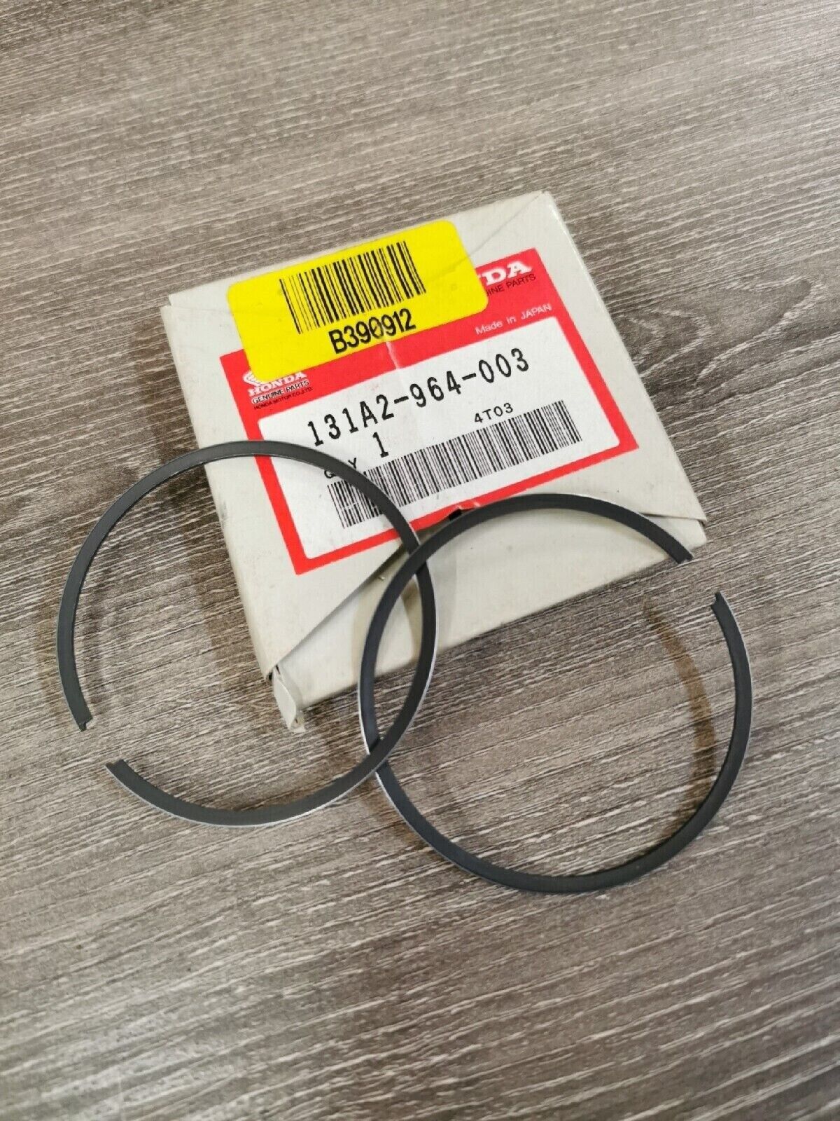 NOS HONDA ATC250R 1984  Piston Ring Set 131A2-964-003 H41
