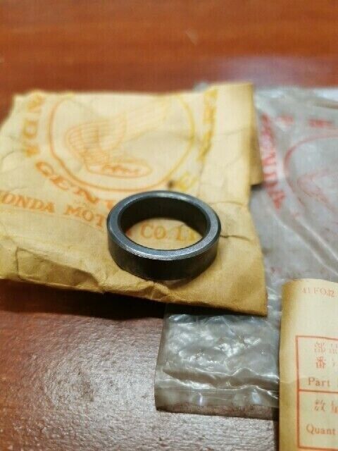 NOS Honda CB350F COLLAR (25X8.5) 23104-333-020 H98