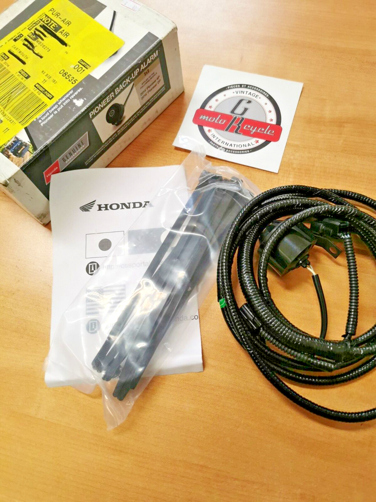 NOS HONDA SIDE BY SIDE PIONEER 700 2014  BACK UP ALARM  08V70-HL3-A01  H23