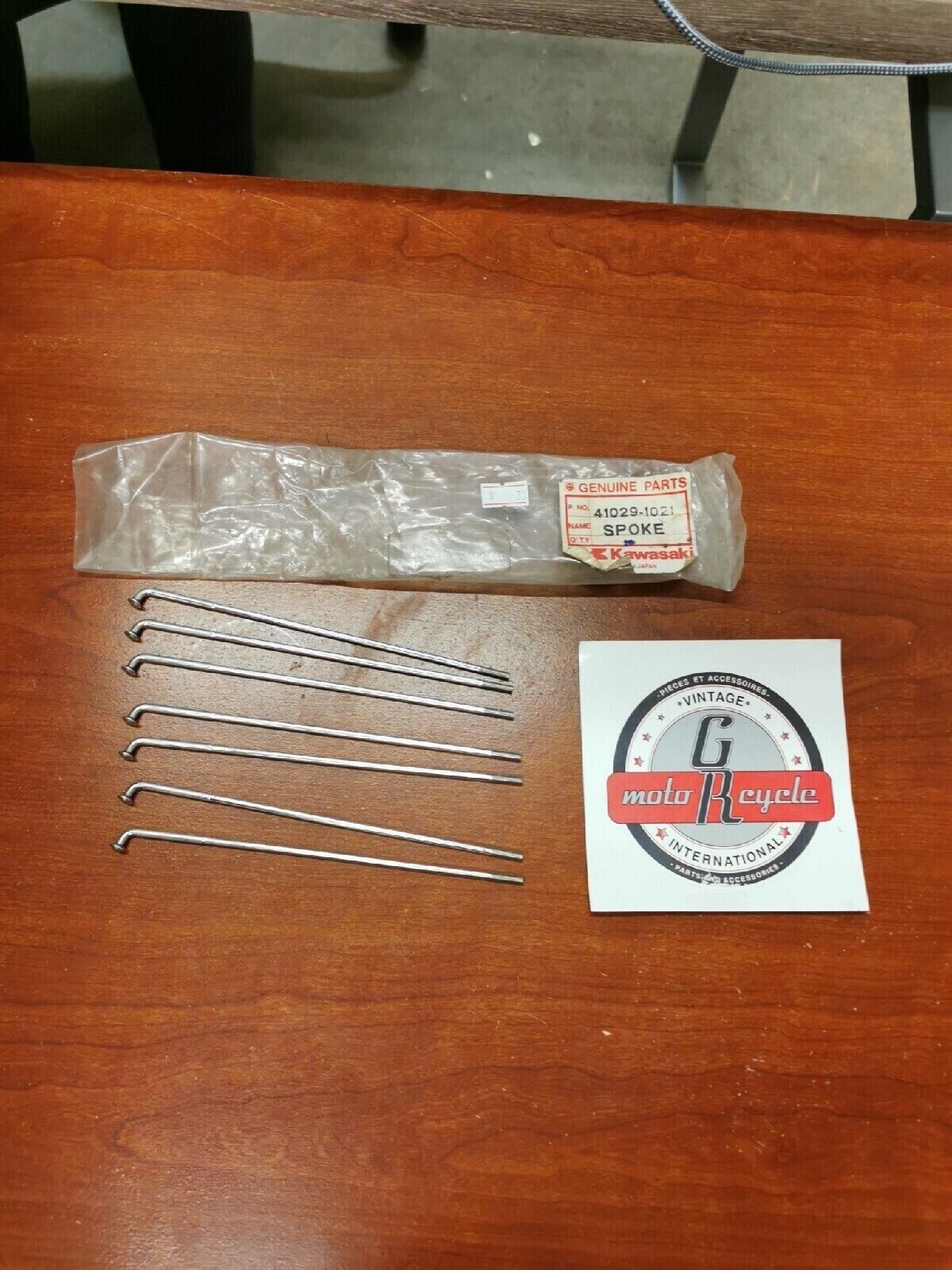 NOS Kawasaki KLX250 KDX175 KX125 REAR INNER R.H SPOKE QTY.7 41029-1021 K23