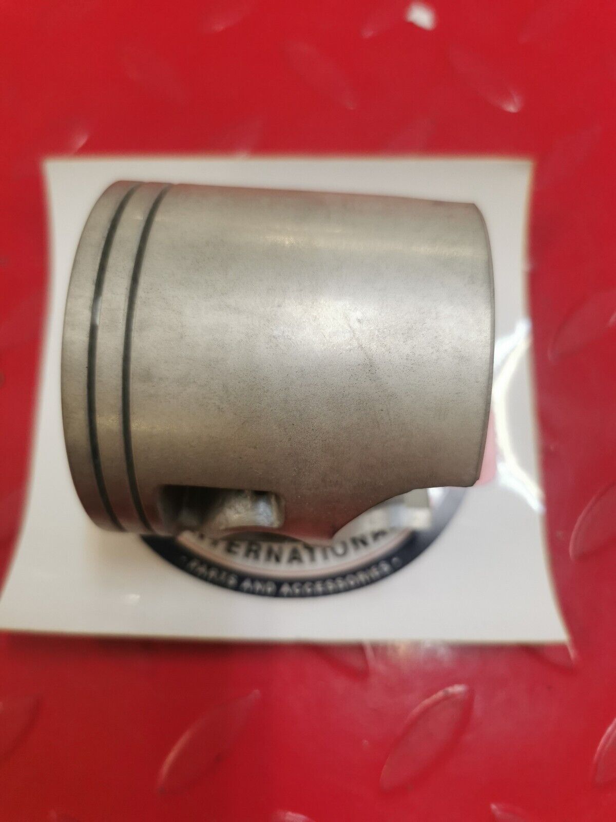 NOS Yamaha IT175 PISTON 2 O/S 0.50 5X8-11636-00-00 Y17