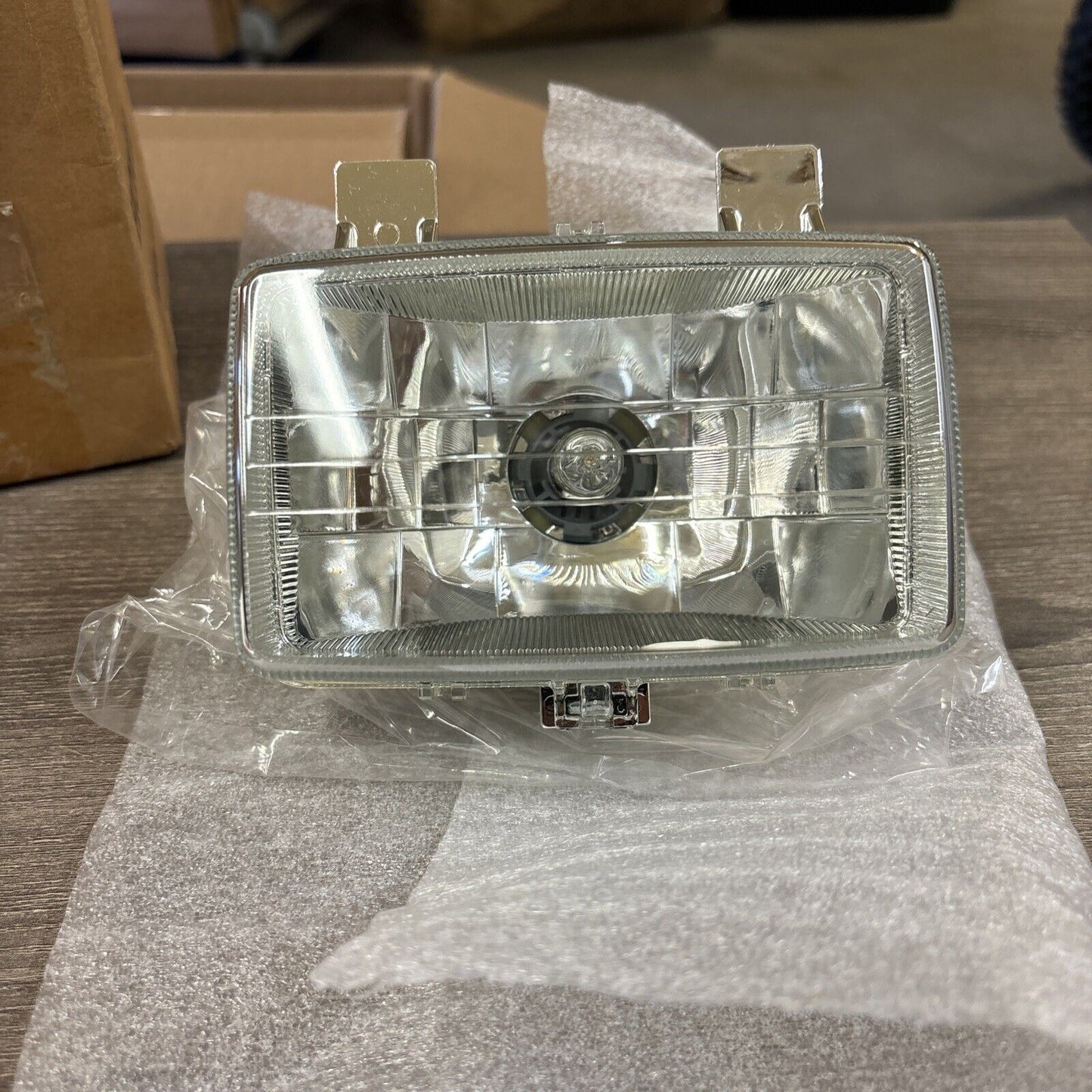 NOS Honda TRX350FE TRX350FM TRX500FA HEAD LIGHT 33100-HN5-670 H114