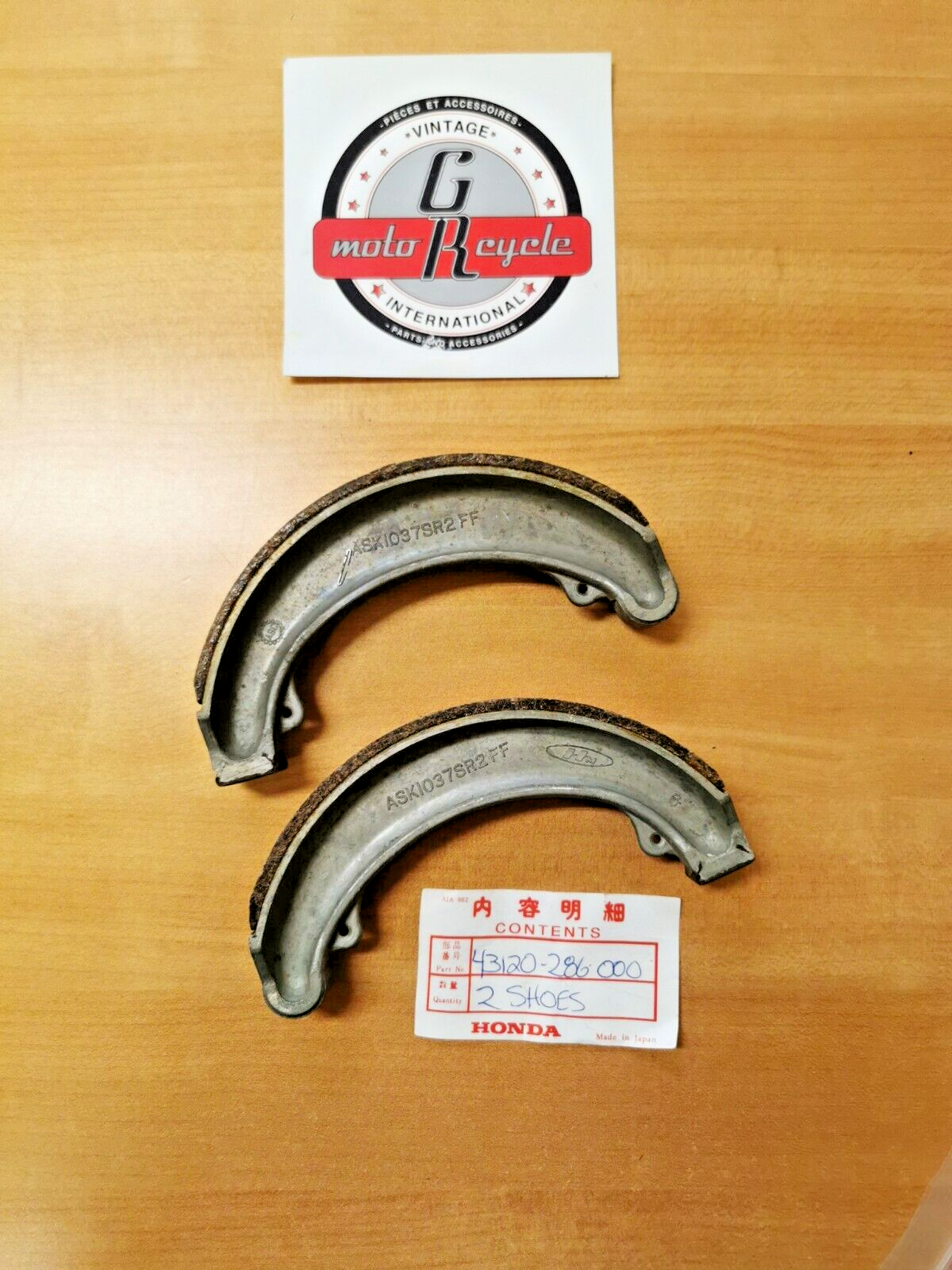 NOS HONDA CB360 CB350 CL360 CL350  SHOE   RR  BRAKE 43120-286-000  H23