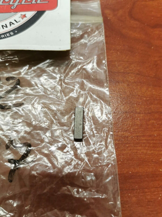 NOS Yamaha YS624 YS828 YFS200 WR200 BR250 CS340 STRAIGHT KEY 90282-05047-00 Y99