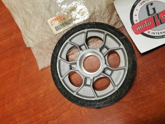 NOS Yamaha EX570 VX500 VX600 VX750 VX800 SUSPENSION WHEEL 88R-47320-00-00 Y110
