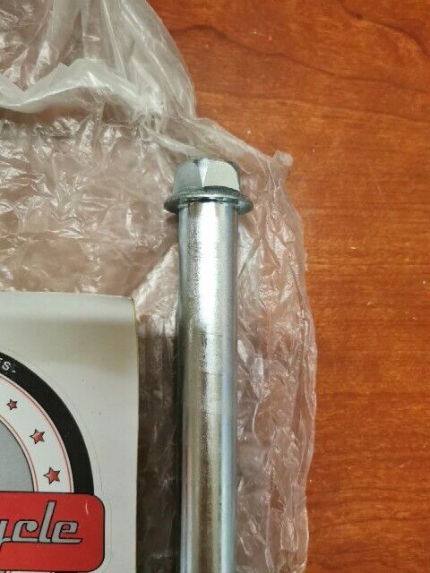 NOS Yamaha YTM200 WHEEL AXLE 21V-25181-00-00 Y103