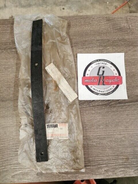 NOS YAMAHA ET300C ET250B ET300G ET250A ET250C STOPPER 1 8F3-47495-00-00 Y188