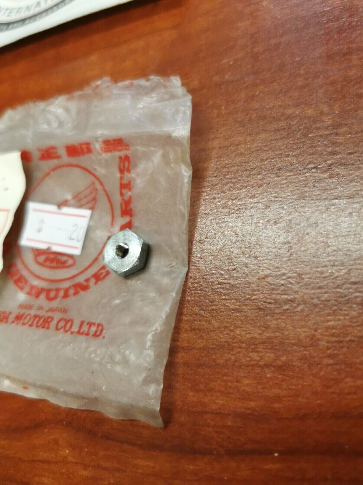NOS Honda CB750K0 NUT SPECIAL 16070-300-004 H33