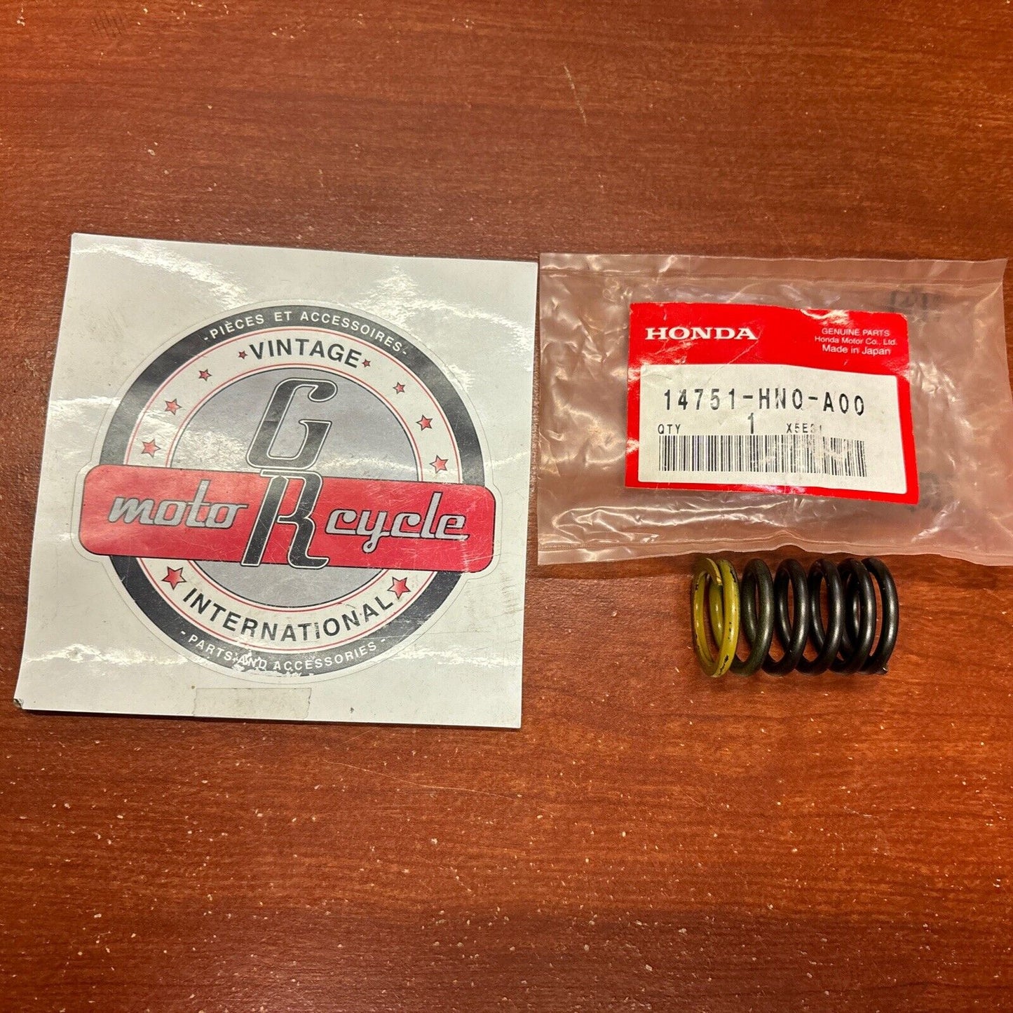 NOS Honda TRX350FE FM TRX350TE TM TRX450 VALVE OUTER SPRING 14751-HN0-A00 H167