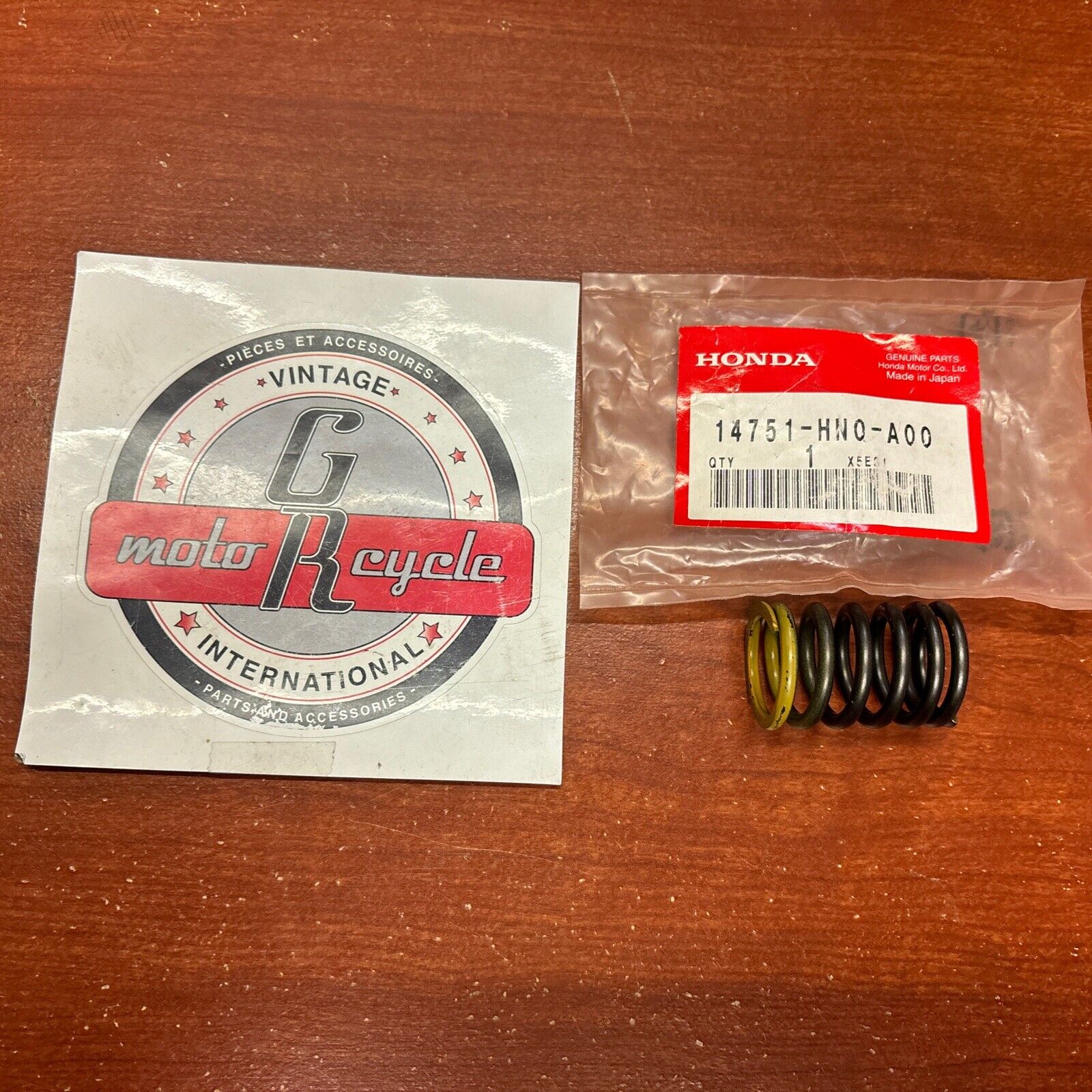 NOS Honda TRX350FE FM TRX350TE TM TRX450 VALVE OUTER SPRING 14751-HN0-A00 H167
