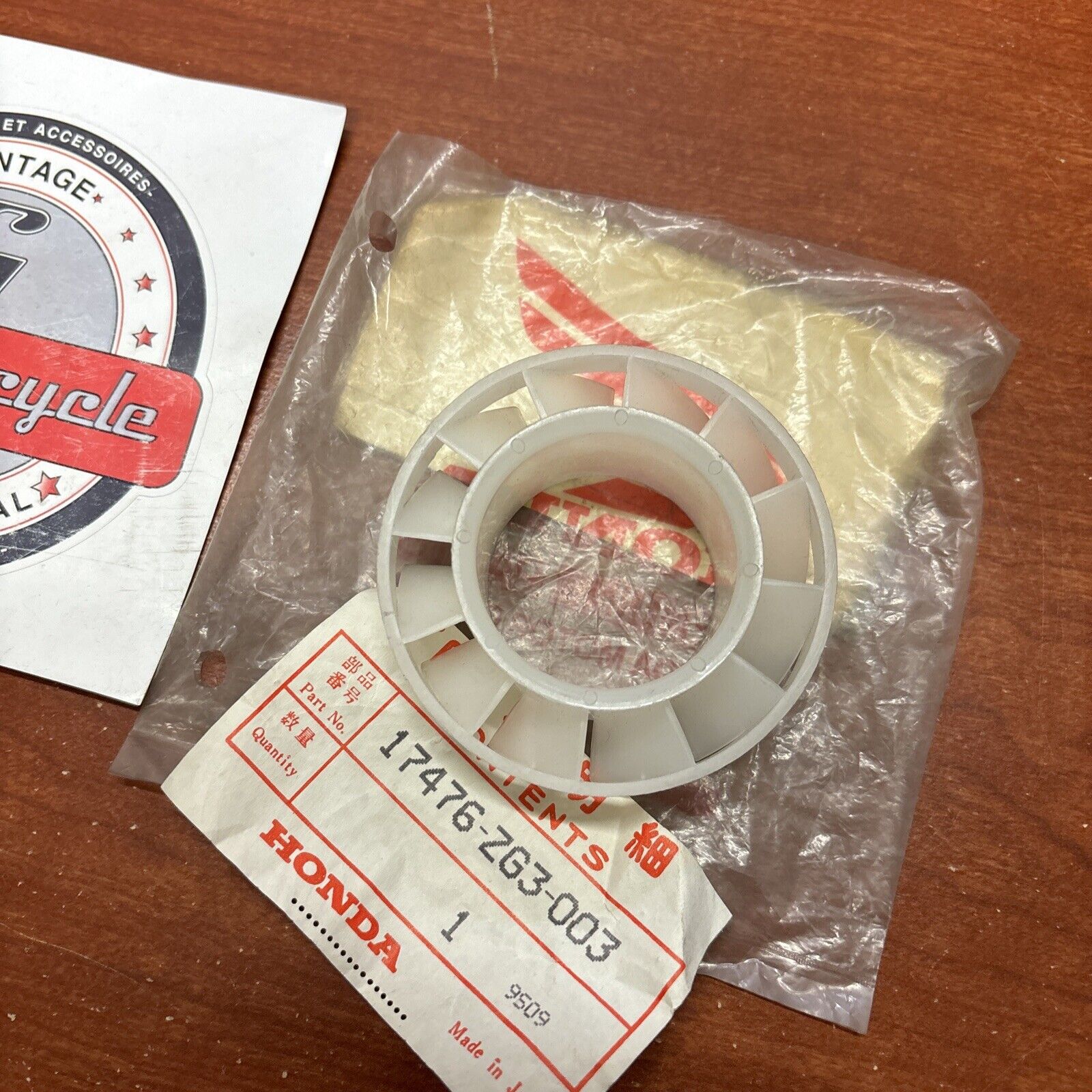 NOS Honda GD320 GD321 GD410 GD411 PRE AIR CLEANER GUIDE 17476-ZG3-003 H167