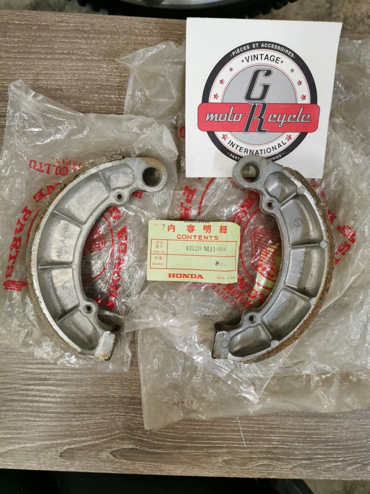 NOS HONDA CB750 1984 - 1987 SHOE REAR BRAKE 43120-MJ1-006 H60