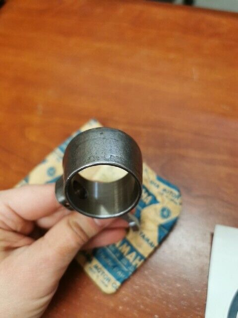 NOS Yamaha CS3 CS5 RD200 YCS1 SHIFT FORK 174-18513-00-00 SUB 174-18513-01-0 Y116