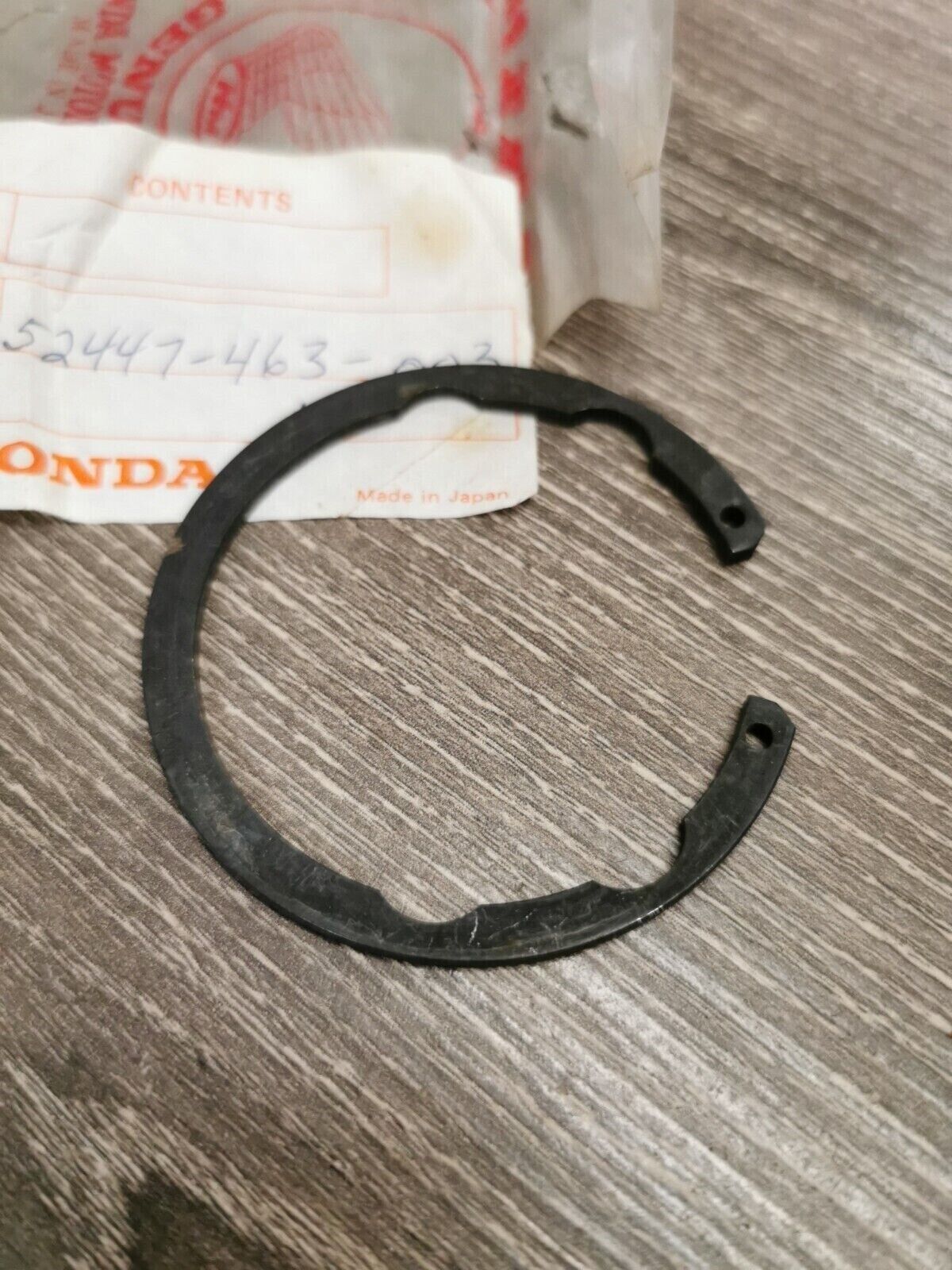 NOS HONDA GL1100 CIRCLIP INNER  66MM  52447-463-003 H53
