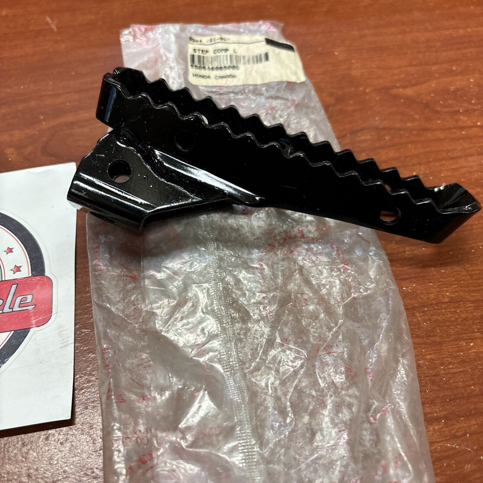 NOS Honda 1983 ATC200X LEFT STEP 50646-965-000 H149
