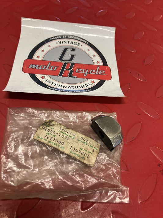 NOS KAWASAKI CYLINDER HEAD COVER PLUG 92066-1072 SUPERCEDED BY 92066-1552 K17